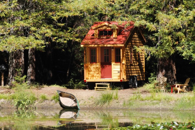 Lake house at 300 Lakeview Terr.